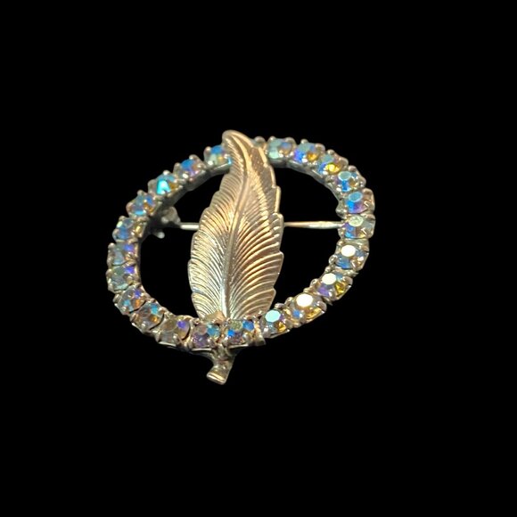 Vintage Aurora Borealis Rhinestone Circle Pin With Silver-Toned Feather Design - Picture 5 of 10